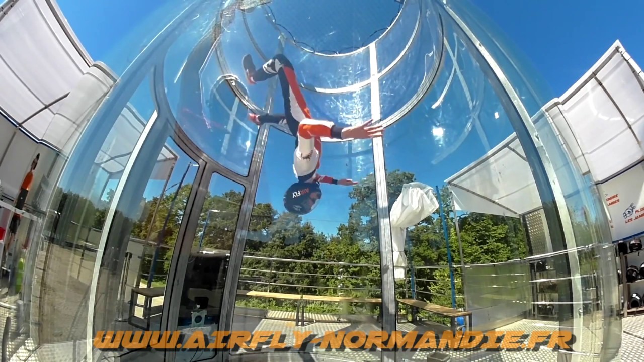 Entrainement de vol en chute libre à AirFly Normandie