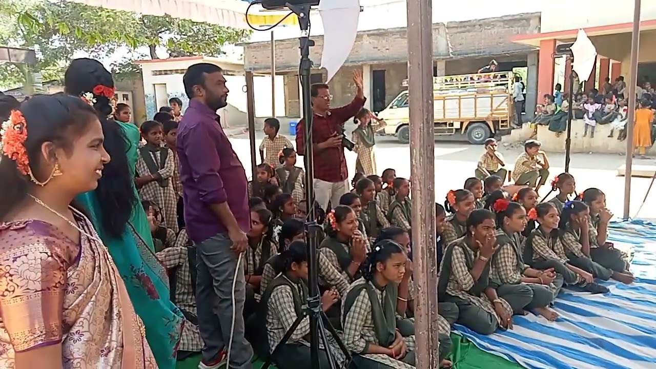 టెన్త్ క్లాస్ స్కూల్ పిల్లలు సరస్వతి పూజ