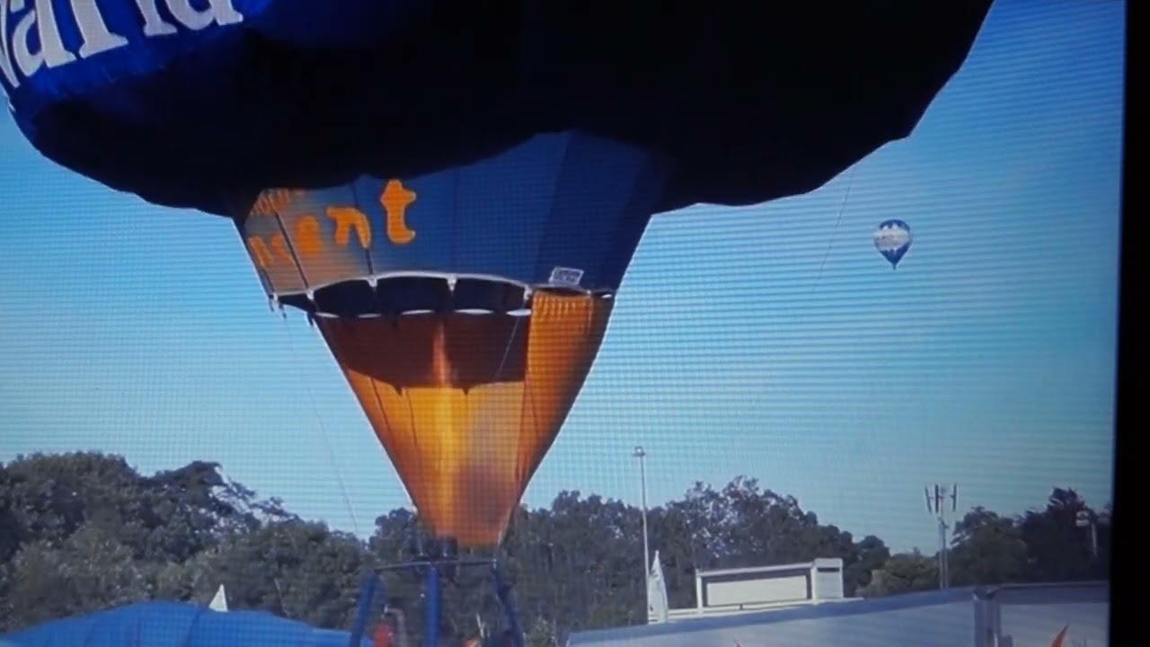 Friese ballonfeesten in Joure op de Nutsbaan