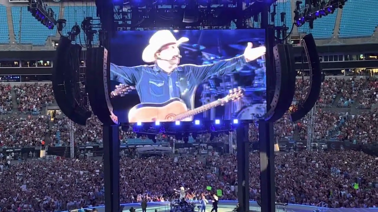 Garth Brooks Stadium Tour 7/16/22 CLT Fishing in the dark