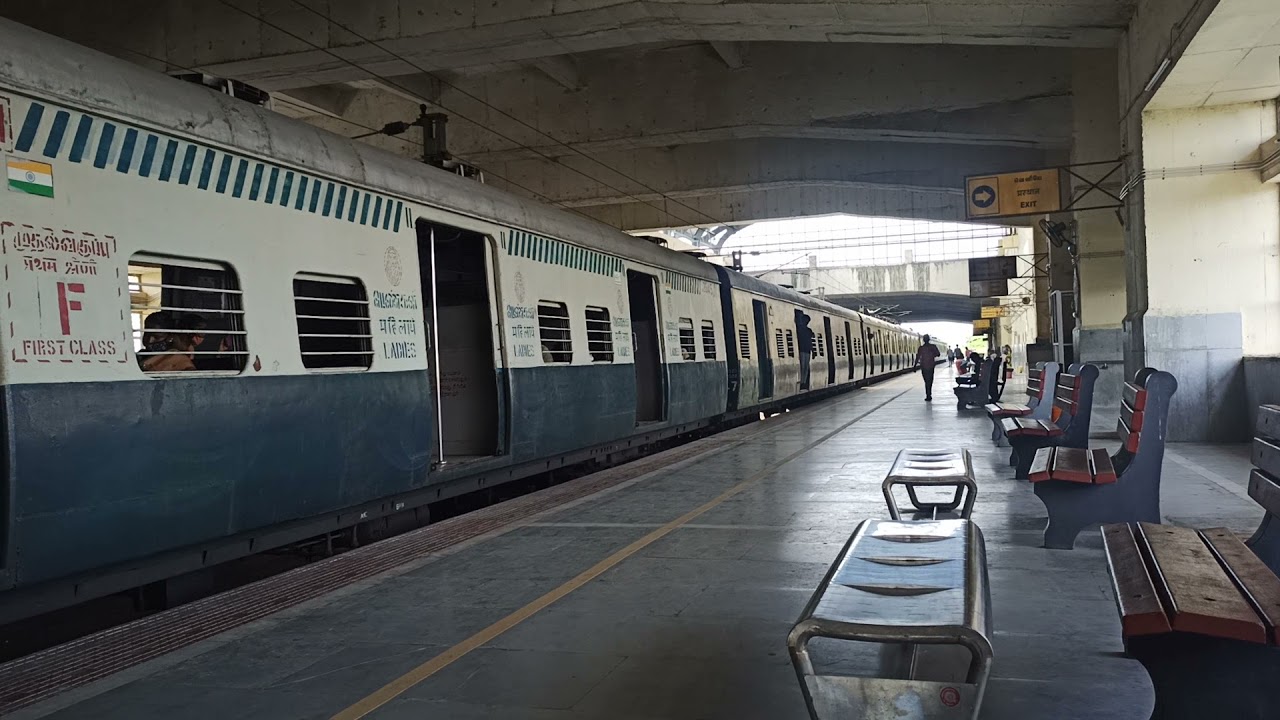 ||🔴Fast Local Train accelerates from Mandhaveli at full speed ||(MRTS)||#indianrailways🇮🇳||