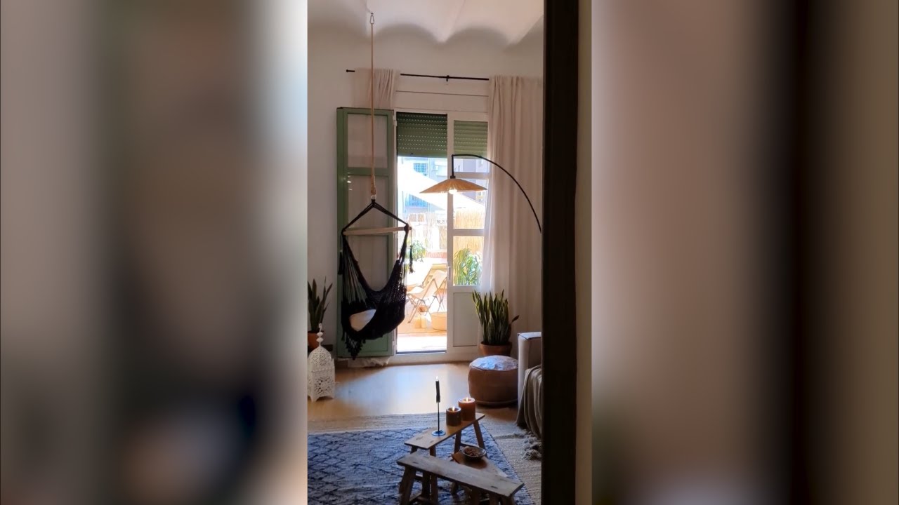Helaly 2-bedroom apartment with terrace in Gr&agrave;cia, Barcelona