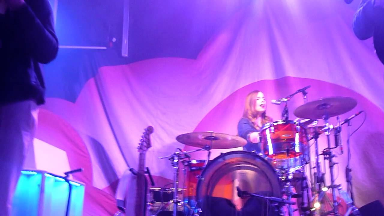 Metronomy - Everything Goes My Way Live Graz, Austria 2015 HD (Dan) 09.03.15