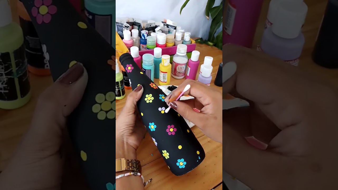 Botella pintada! muy f&aacute;cil 🎨🖌️#botellasdecoradas #botellas #pintadoamano #puntillismo #shorts #art