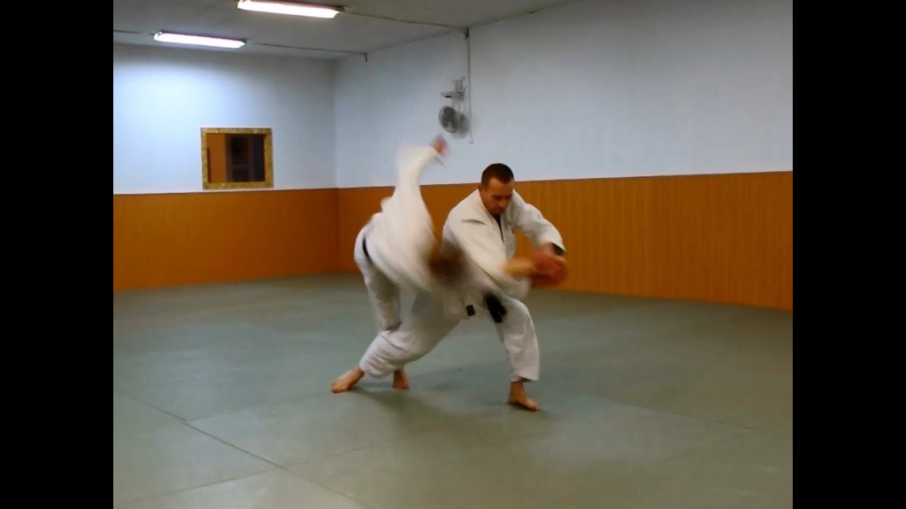 Technika tygodnia - shomen uchi shiho nage kazushi