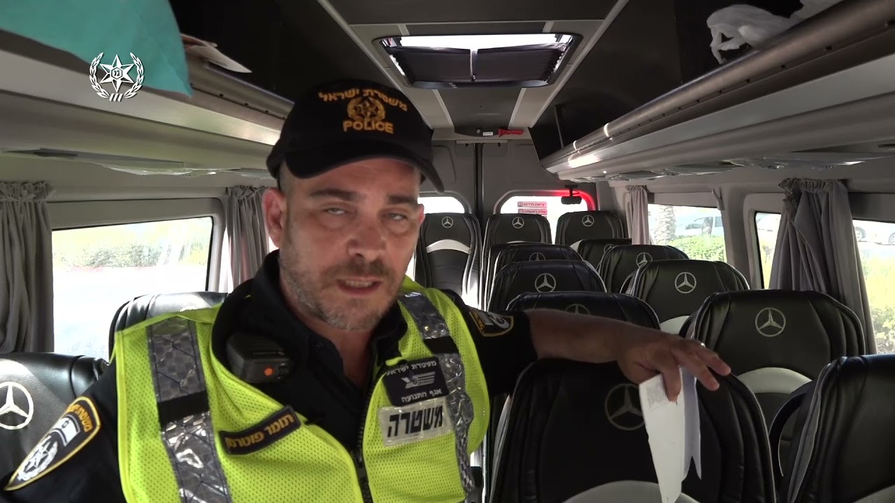 הורדת אוטובוסים מהכביש על ידי משטרת ישראל בחולון