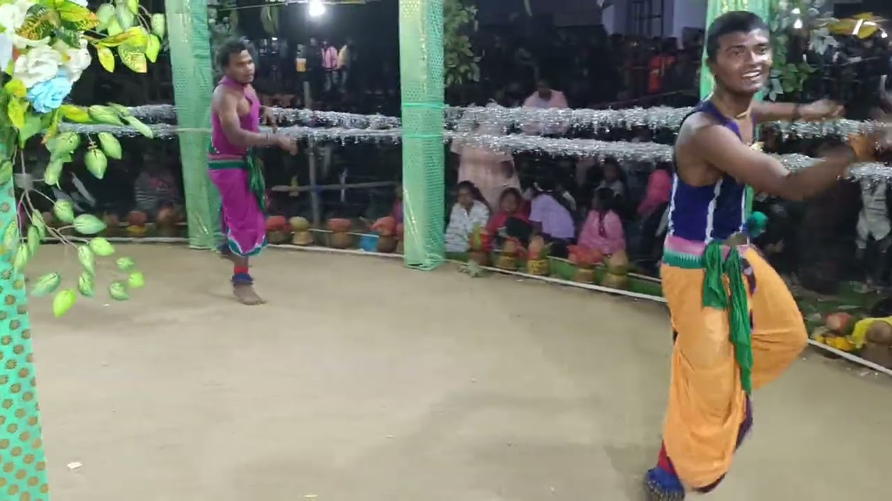 Guru narasingh nag goudchhendia kirtan party 