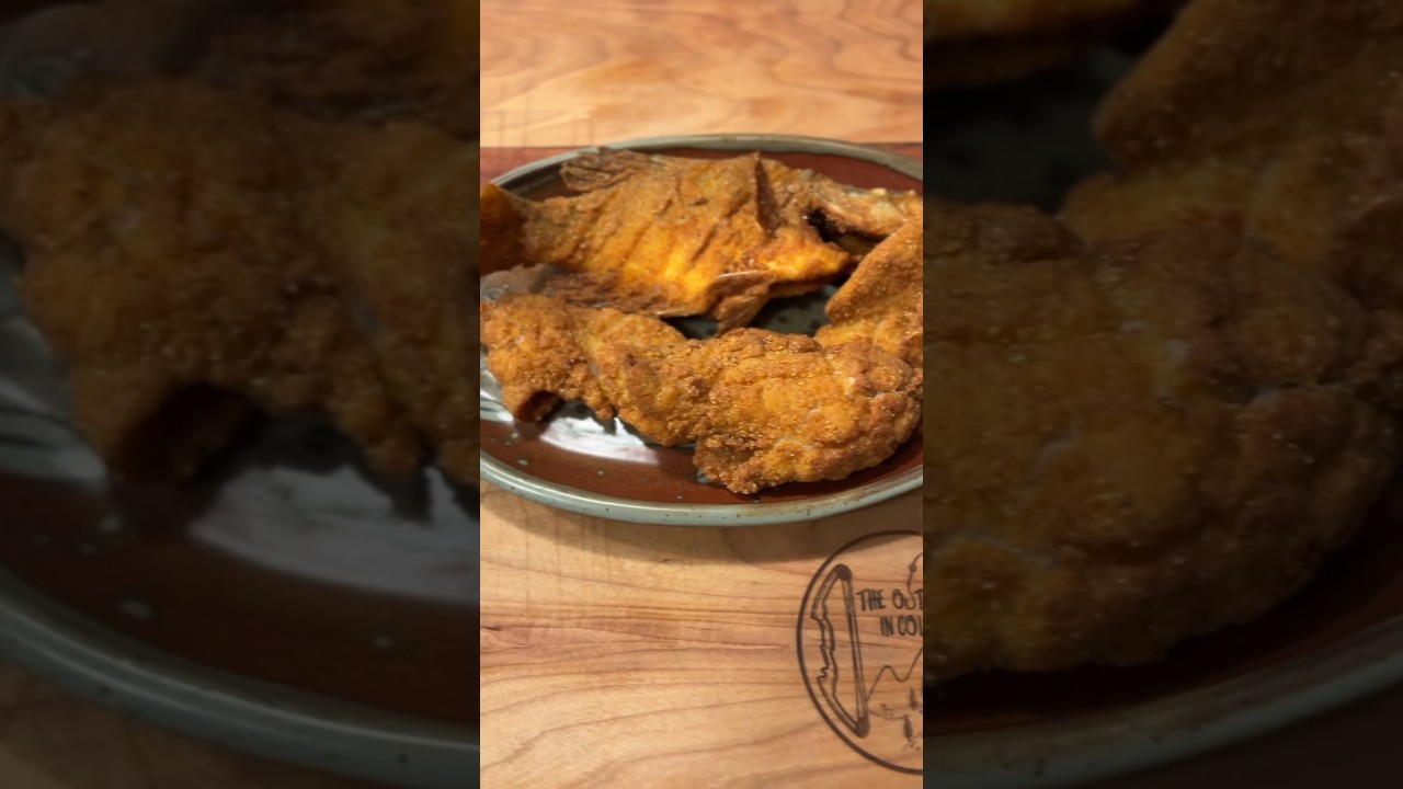 Whole Crappie Fried 🎣 #crappie #crappiefishing #recipe #cooking #friedfish