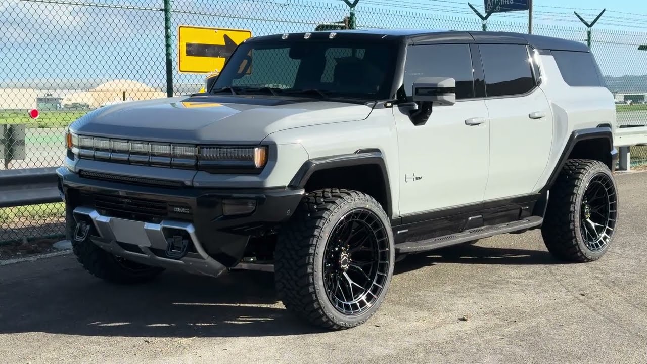 Hummer EV 24