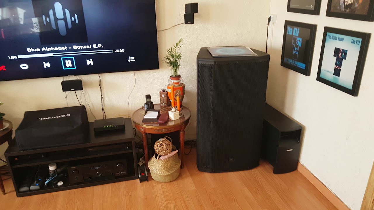 Jbl SRX835p blue alphabet