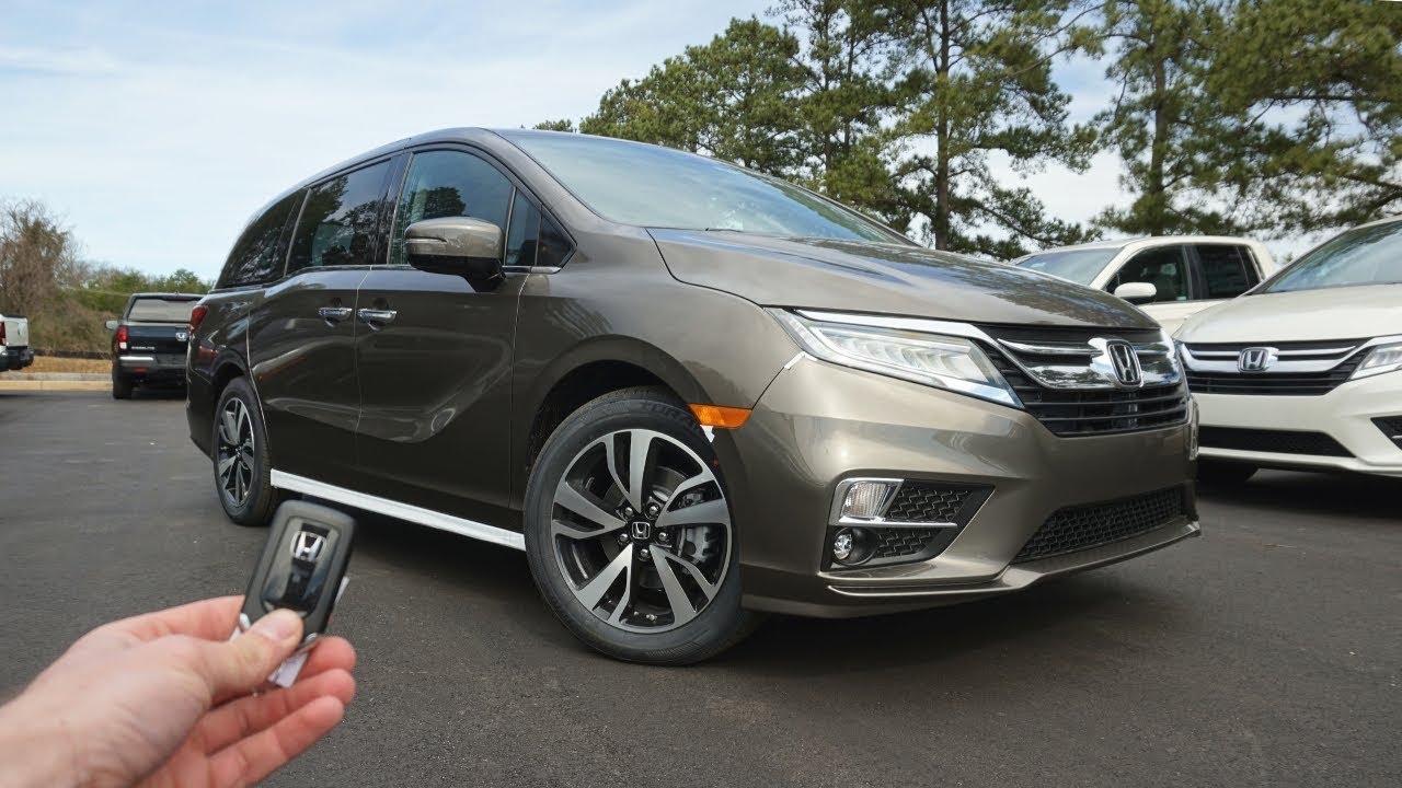 2019 Honda Odyssey Elite: Start Up, Walkaround, Test Drive and Review