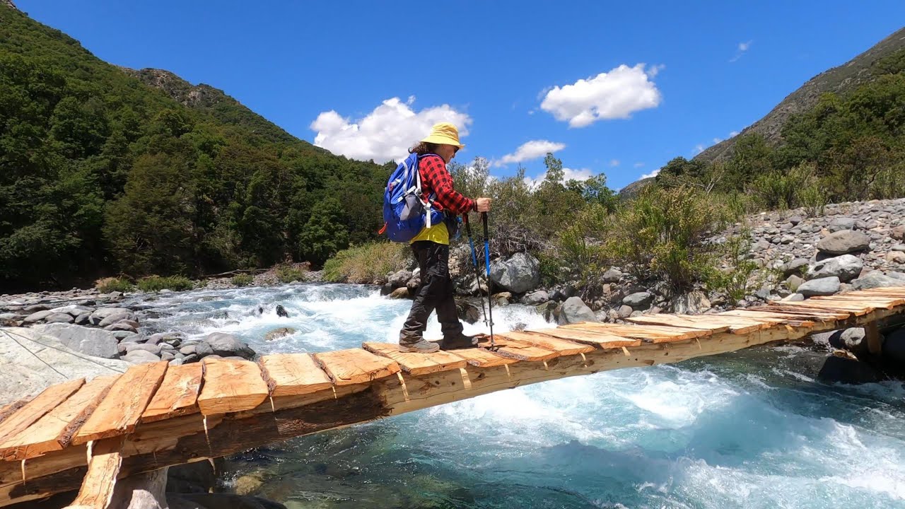 TREKKING A NEVADO DE LONGAVI    4 DIAS