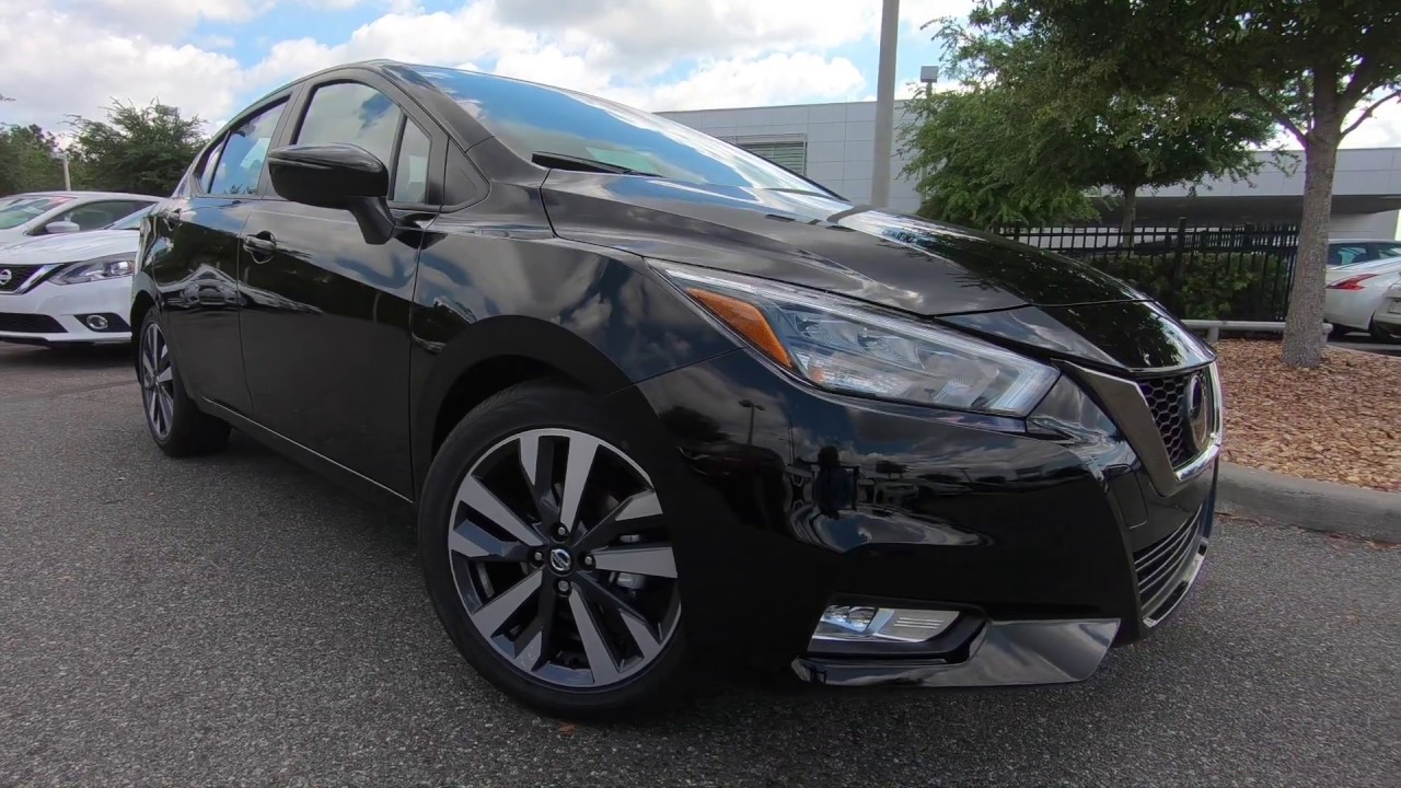 2020 Nissan Versa SR