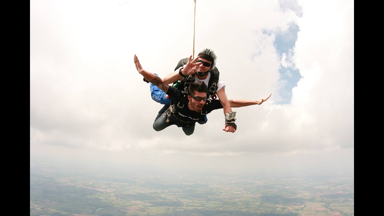 Salto de Paraquedas (Animaaalll)