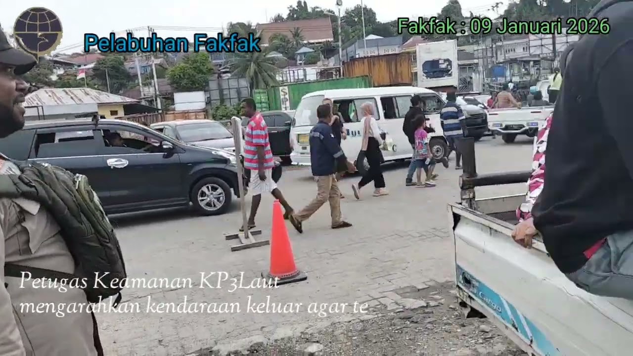 Kapal  LABOBAR_Pelabuhan Fakfak..