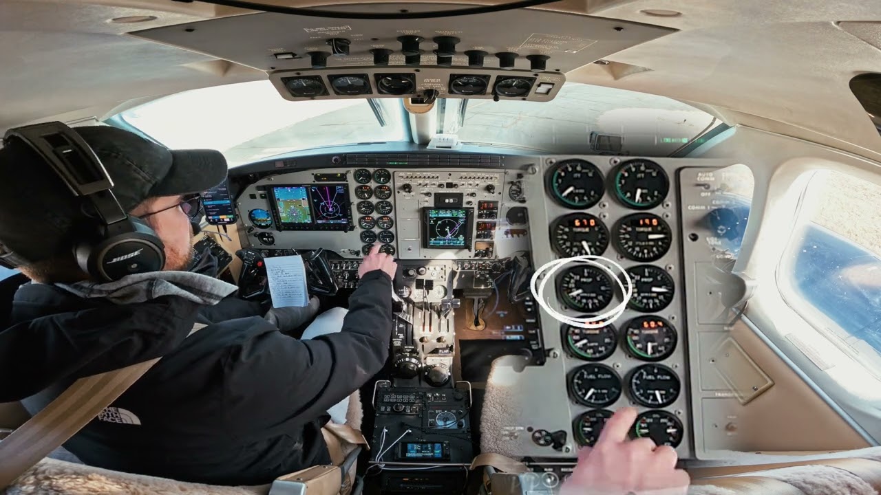King Air Reposition Flight With Runup Checks & Reverse Thrust Landing