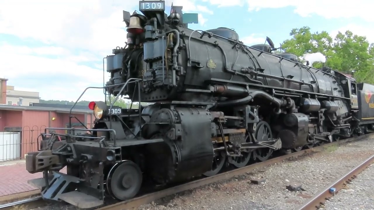 MARYLAND THUNDER Arrival & Dep. of Western Maryland Scenic Railroad's 1309 Locomotive, Cumberland MD