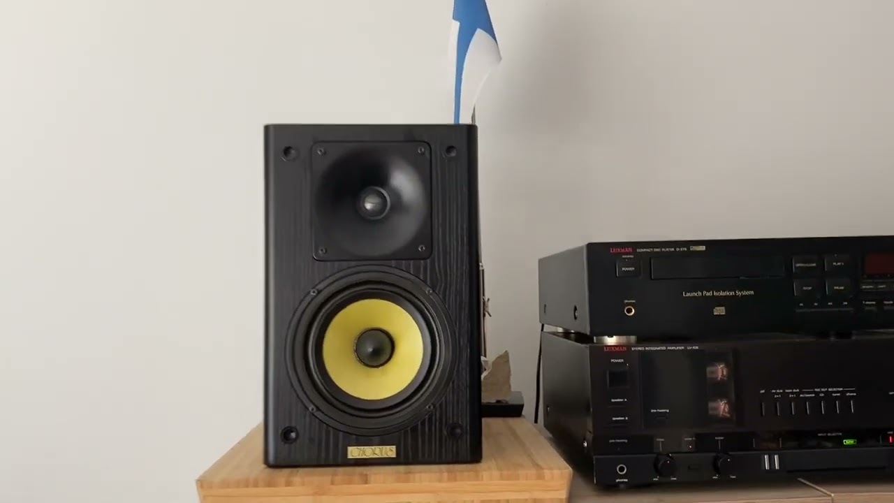 Chorus speakers+ Luxman LV105