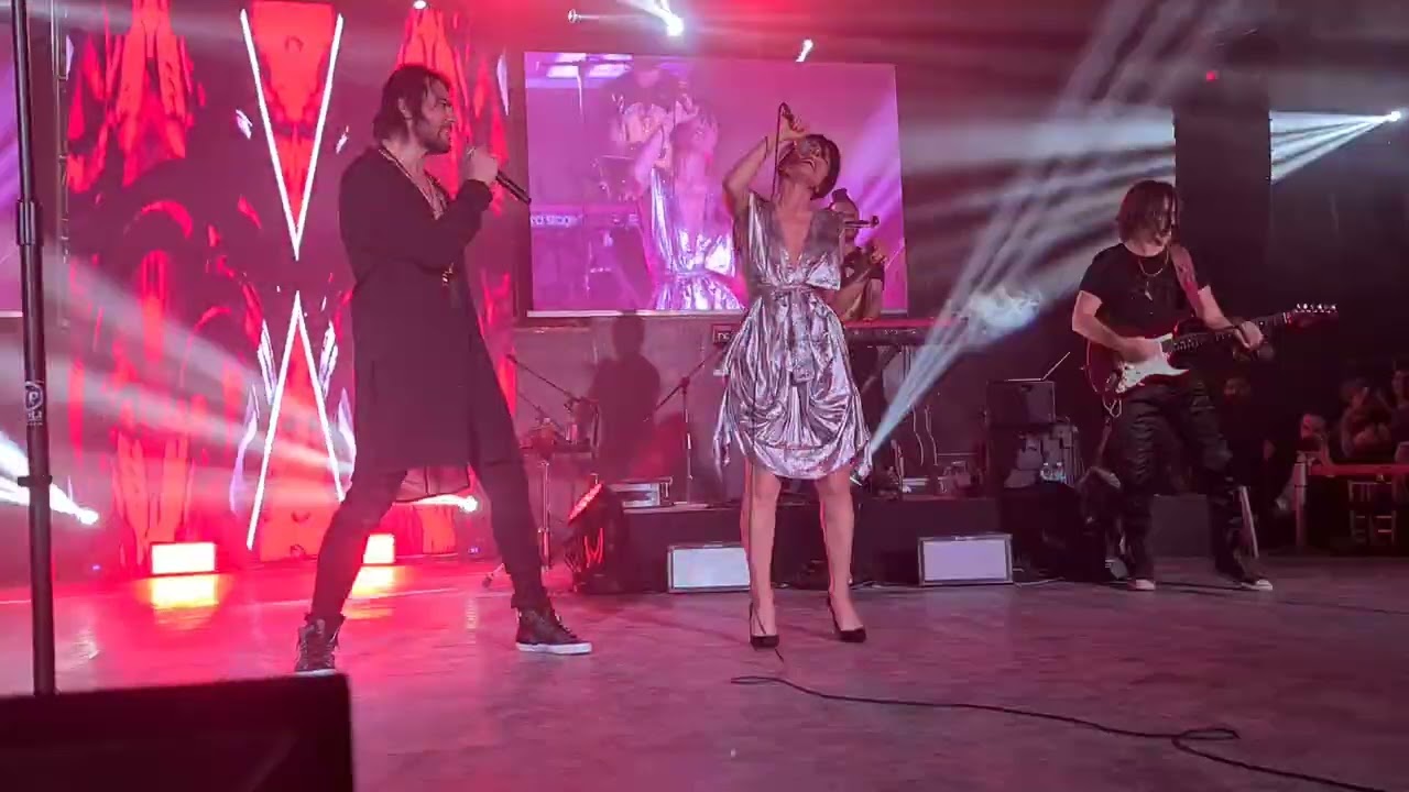 El Duelo - Beto Cuevas ft Ely Guerra - Live  México 2022