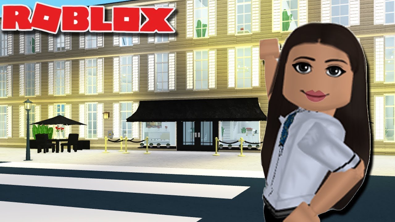I MADE A HOTEL ON BLOXBURG | Amberry Hotel | Bloxburg Tour | Roblox