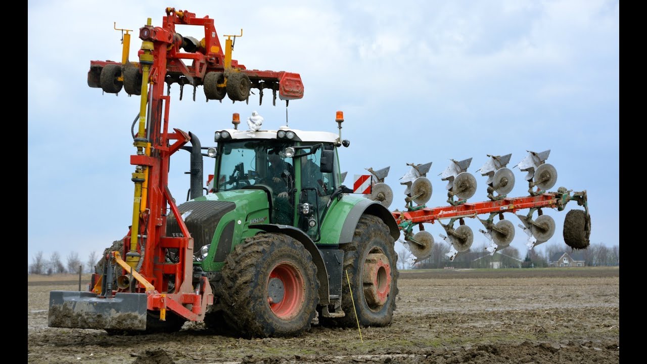 Ploughing and soil preparation in one pass with a Fendt 936 Vario with Kverneland 7 furrow LO 100