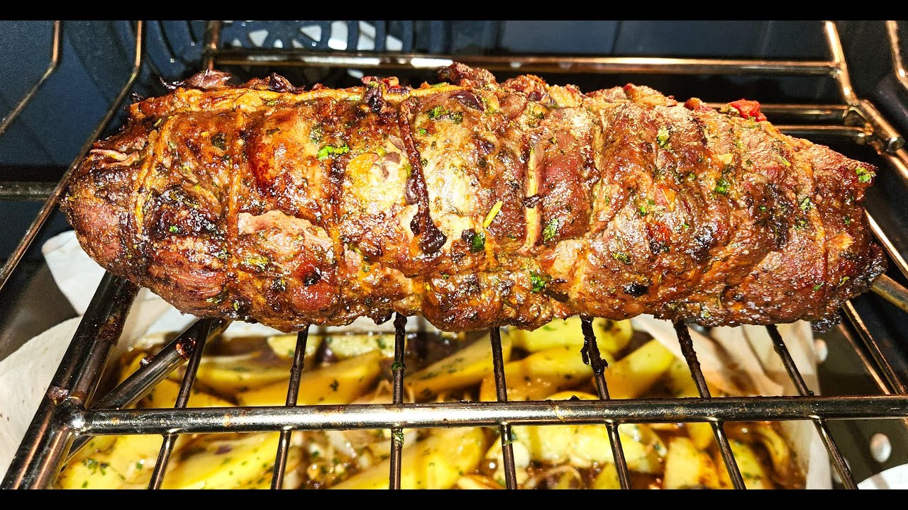 Gigot d'agneau désossé et farcie façon porchetta - un plat spectaculaire et gourmand !