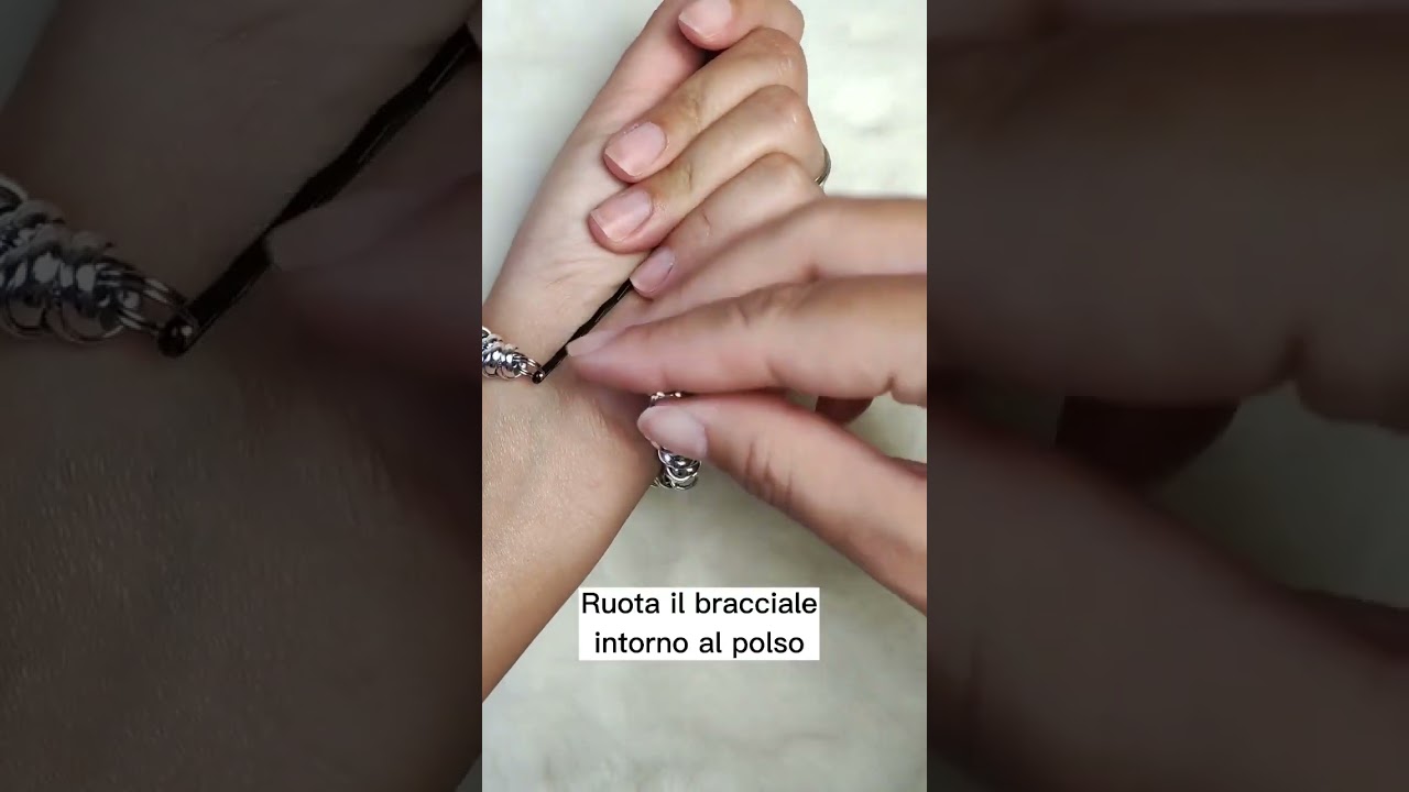 trucco per allacciare un bracciale da soli. #tutorial #jewellery #gioielli #short #shorts #jewelry