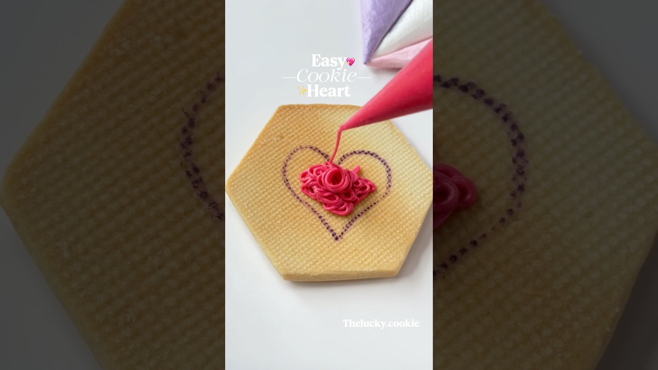 Easy Cookie idea 💖 Royal icing recipe link in bio 