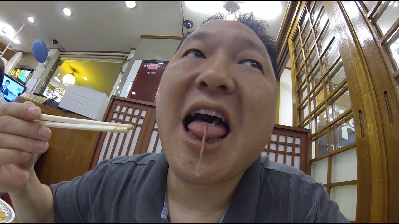 Eating live Octopus - Seoul Fish Market