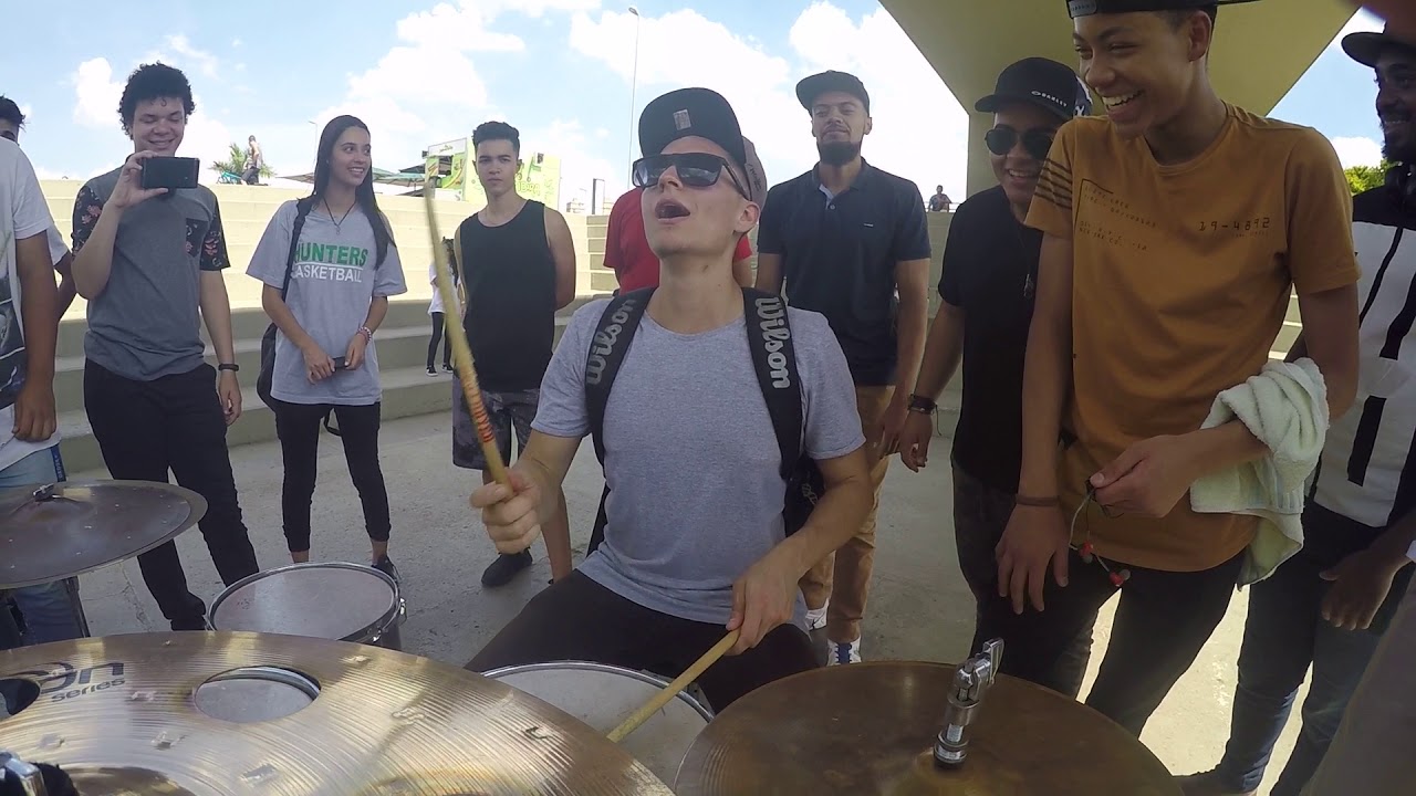 SHED VILLA LOBOS - Guga X Matheus Rodrigues (Batucando com Math)