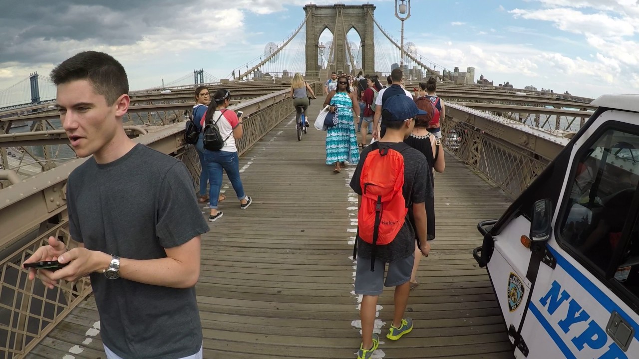 Cycling the Brooklyn Bridge with Crane Suzu Brass Bell
