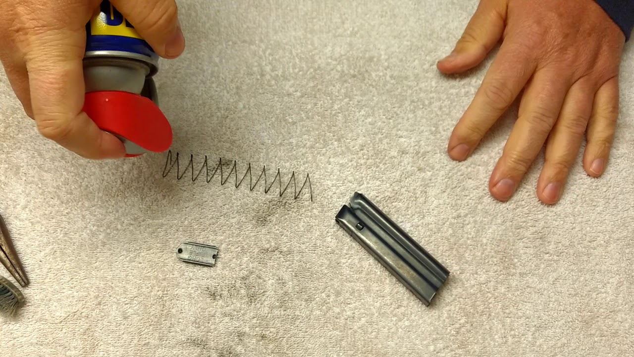 Cleaning the magazine for a Rossi RS22 / Mossberg 702