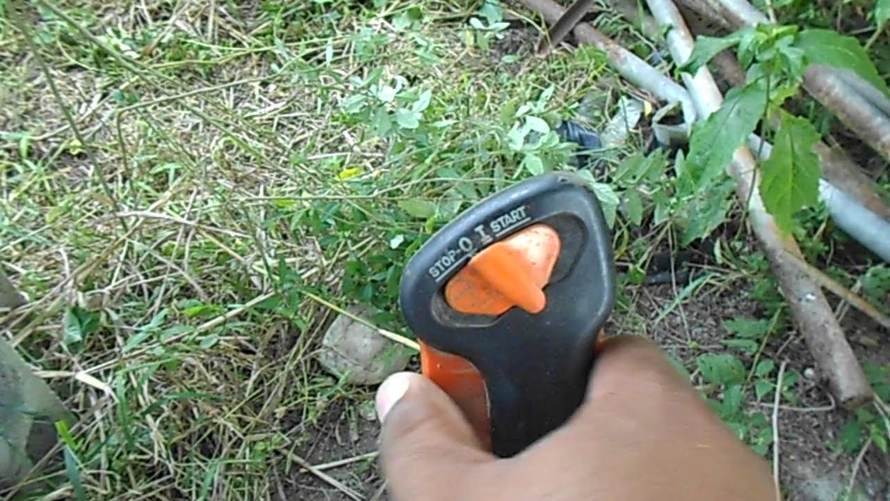 How to use a Stihl FS280 weed wacker (With Blade) & honey bee removal