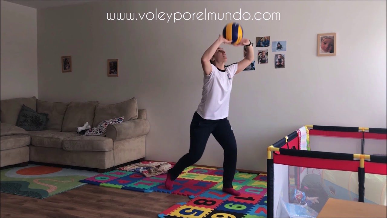Voleibol en casa: Trabajar la coordinación en espacios pequeños