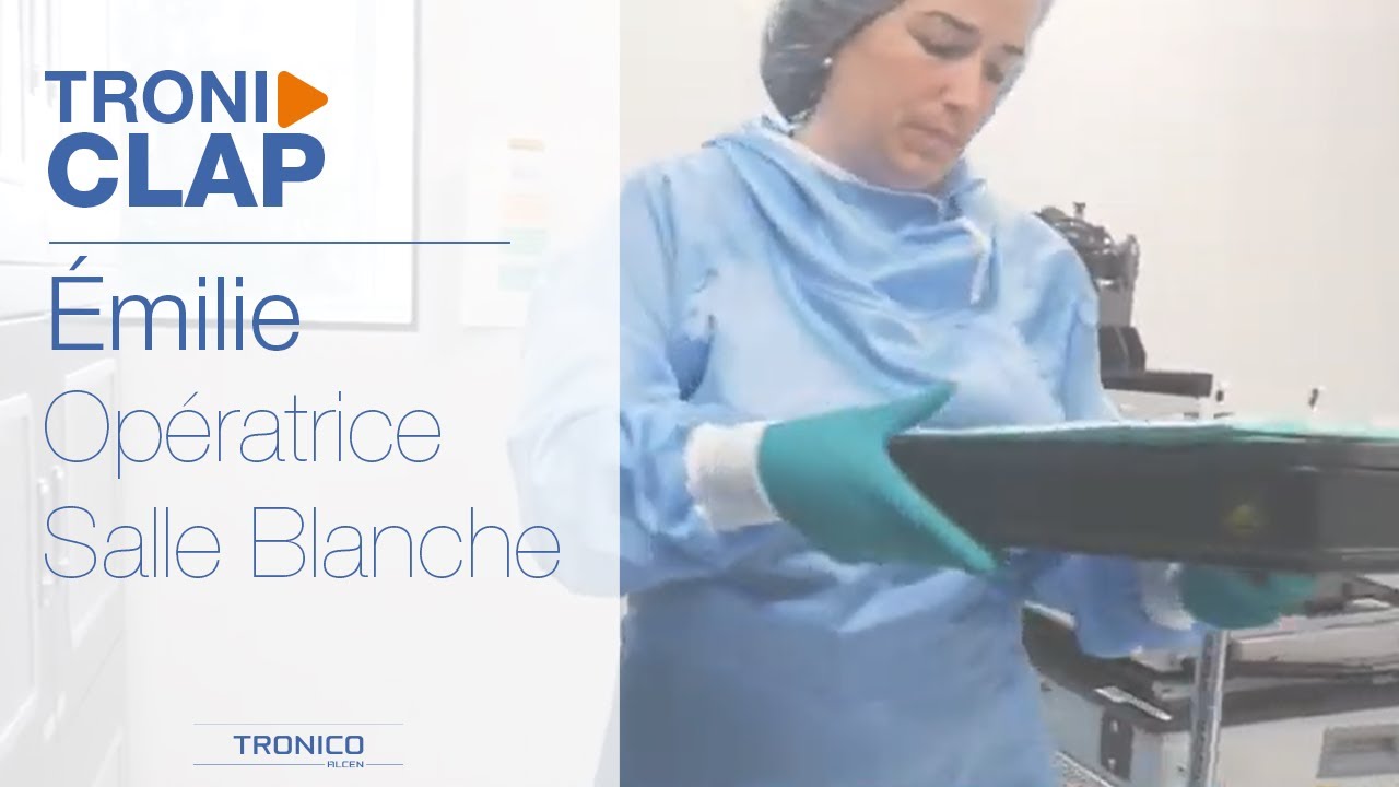 Émilie - Opératrice Salle Blanche - TRONICO