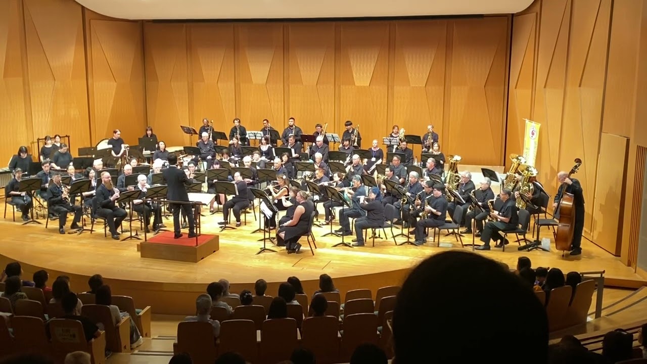 Honolulu Wind Ensemble - Glenn Miller in Concert