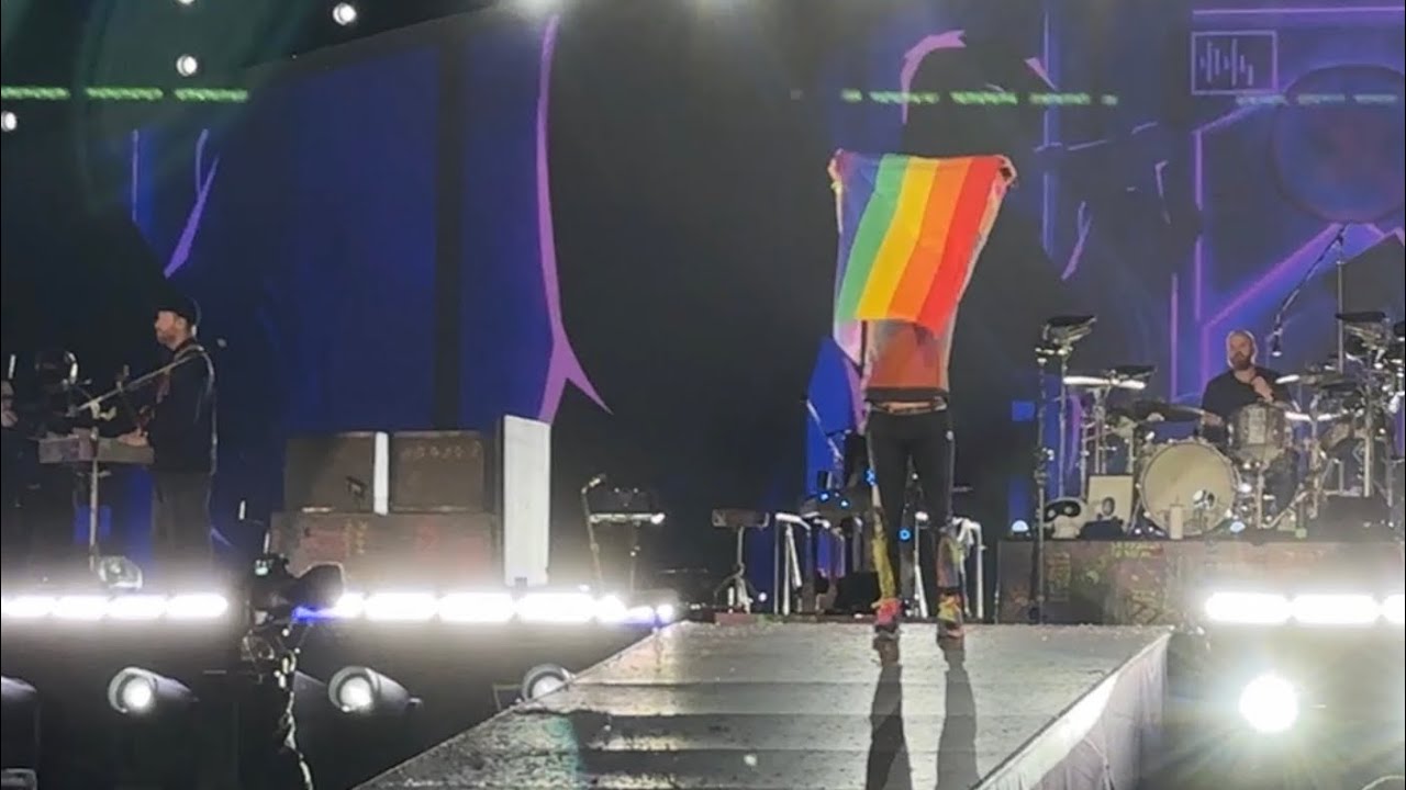 COLDPLAY LIVE AT THE ETIHAD STADIUM MANCHESTER 31/05/23 PEOPLE OF THE PRIDE