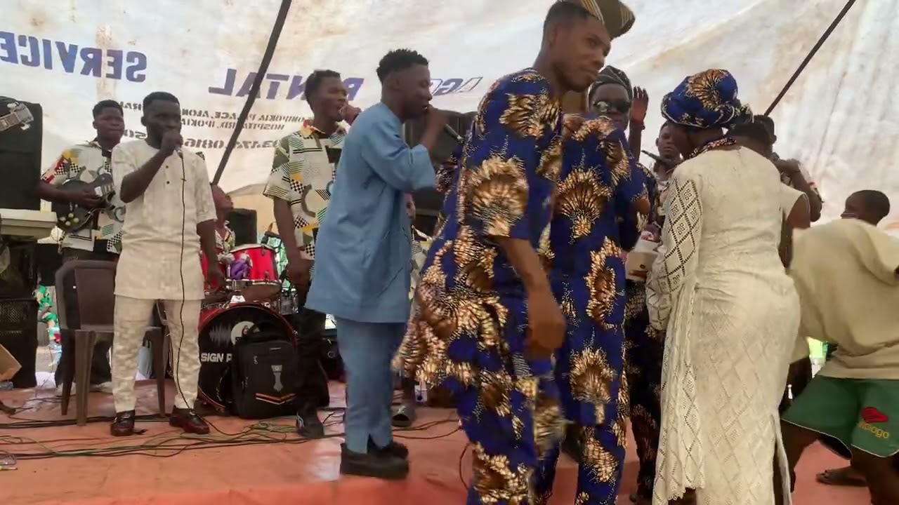 MOSSE FEELINGS AT OBALAJA IPOKIA FOR BURIAL 