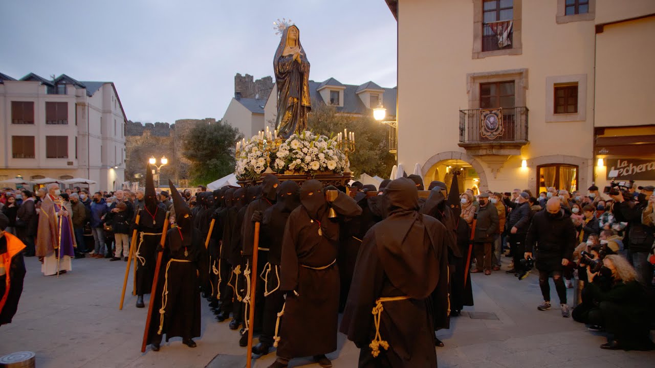 La Dolorosa abre las procesiones de la Semana Santa de Ponferrada