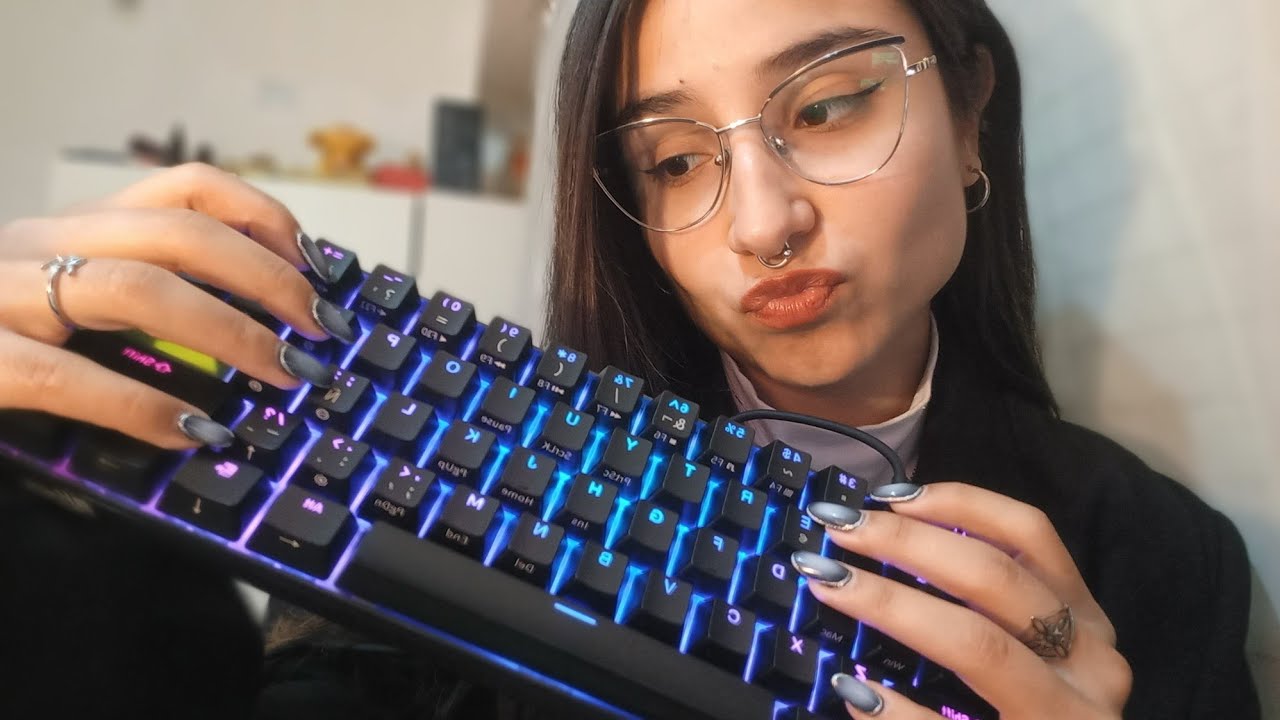ASMR PREGUNTAS MUY PERSONALES  con Royal Kludge C61