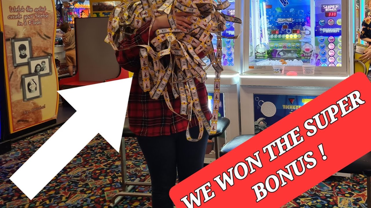 OMG, WE WON THE SUPER BONUS IN THE ARCADE !!! Cleethorpes
