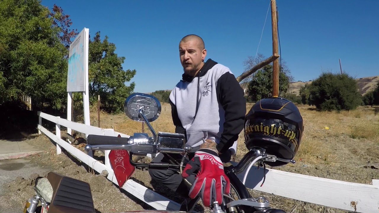 КАК ЕЗДИТЬ НА ЗАДНЕМ КОЛЕСЕ НА HARLEY DAVIDSON!