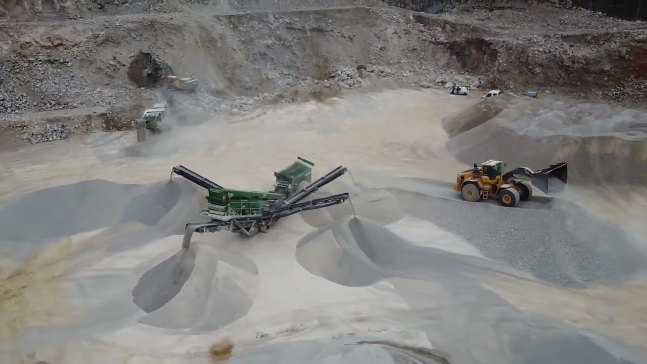 McCloskey crusher I54, screener S190, Volvo wheel loader L260H and tracked excavator Volvo EC380E