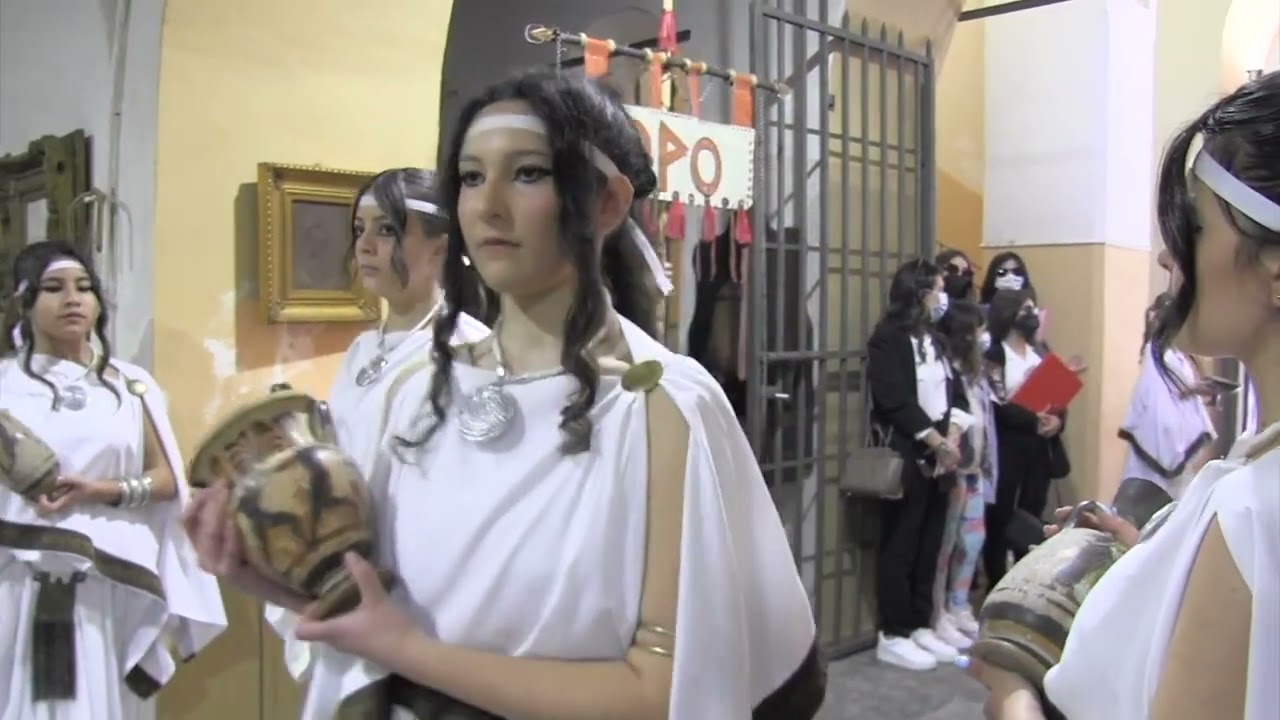 Rievocazione storica Antica Kroton: processione delle Vestali  ed opliti