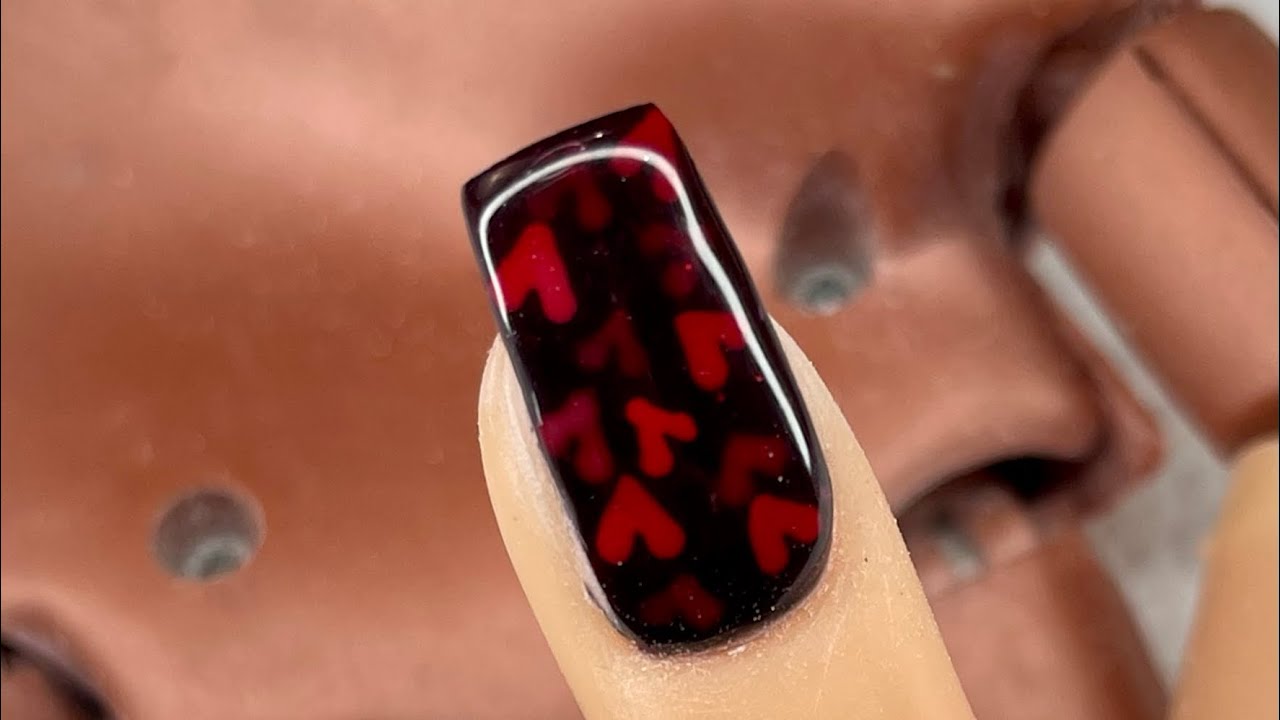 Easy valentine heart nail design @youngnailsinc cover peach acrylic powder 