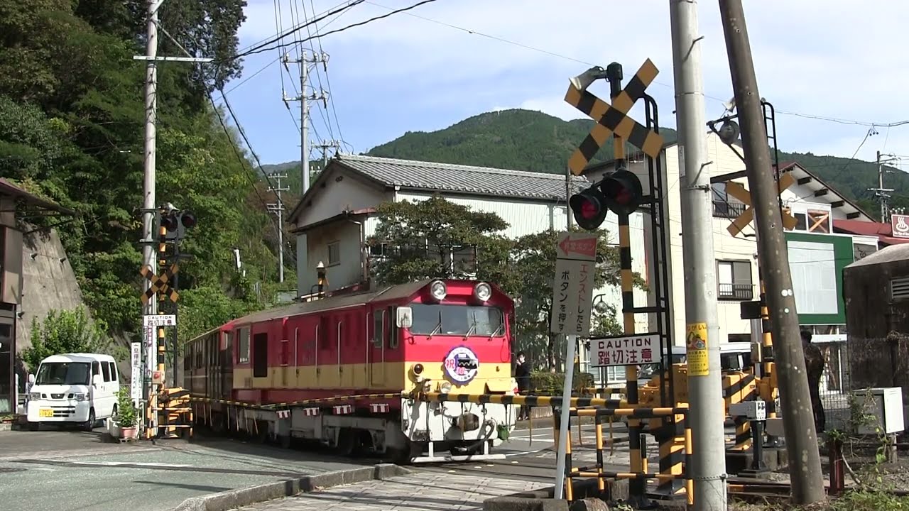 大井川鐵道 井川線 千頭駅前 最初の踏切［変わった踏切音］
