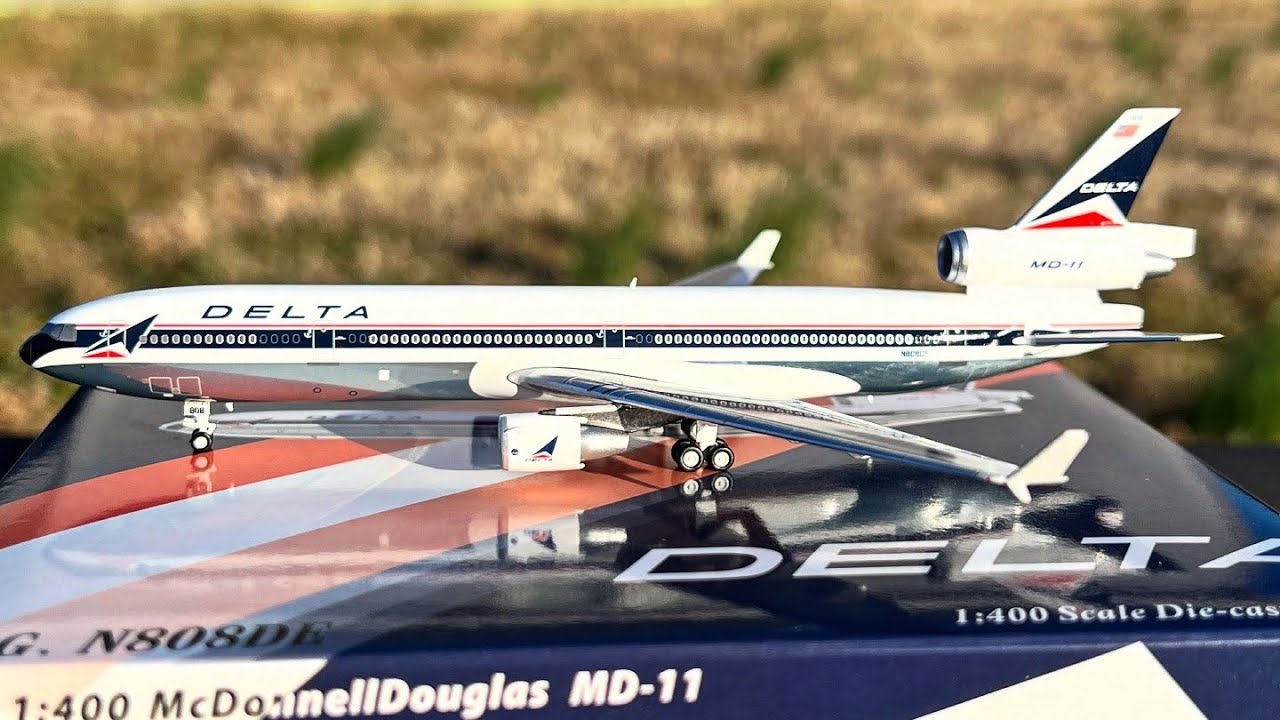 Panda Models Delta Air Lines Mcdonnel Douglas MD-11 Widget Livery 1/400 Scale Review