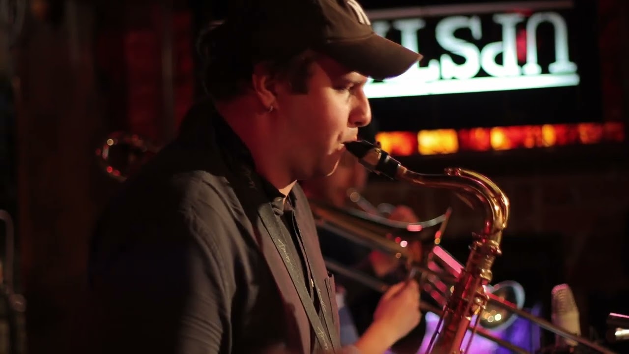 Sextet Façade - It Gets Better (Live)