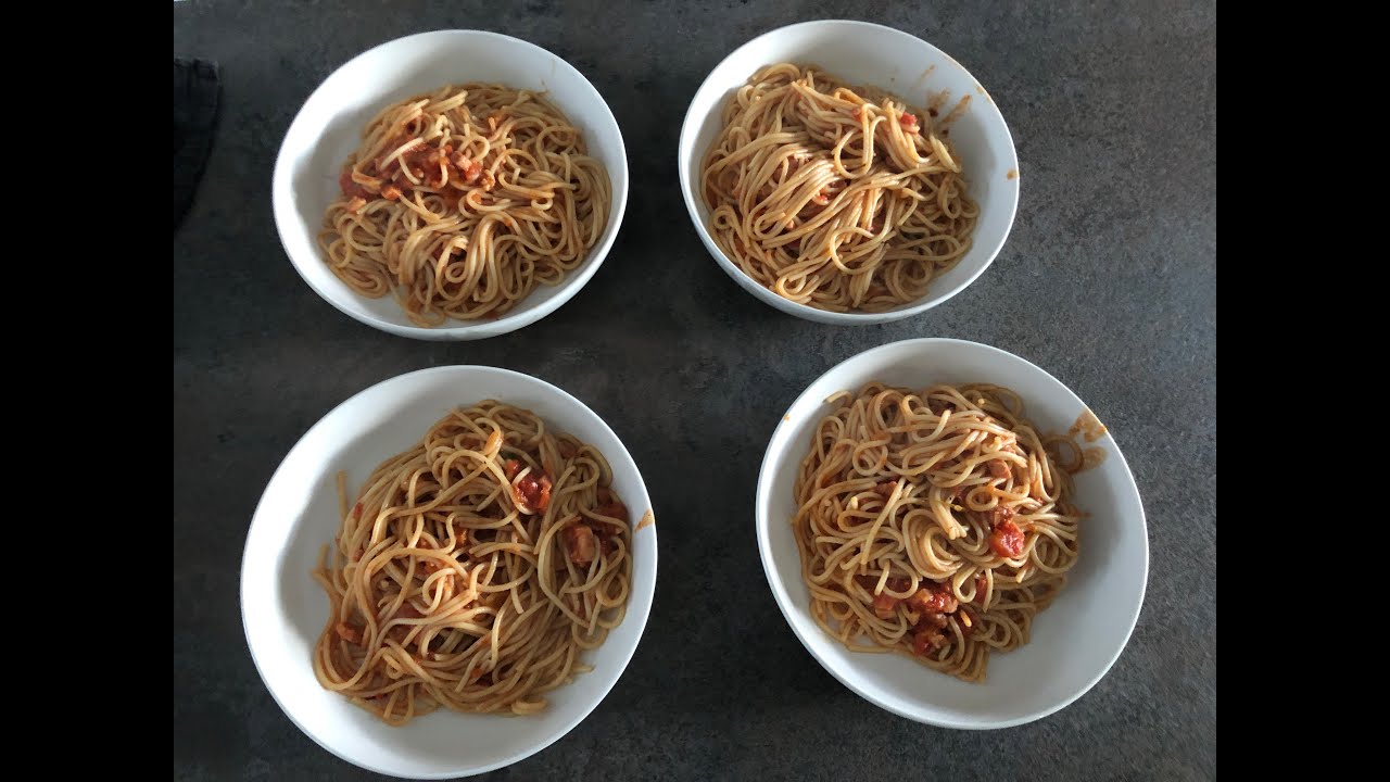 Super Smoky Bacon and Tomato Spaghetti