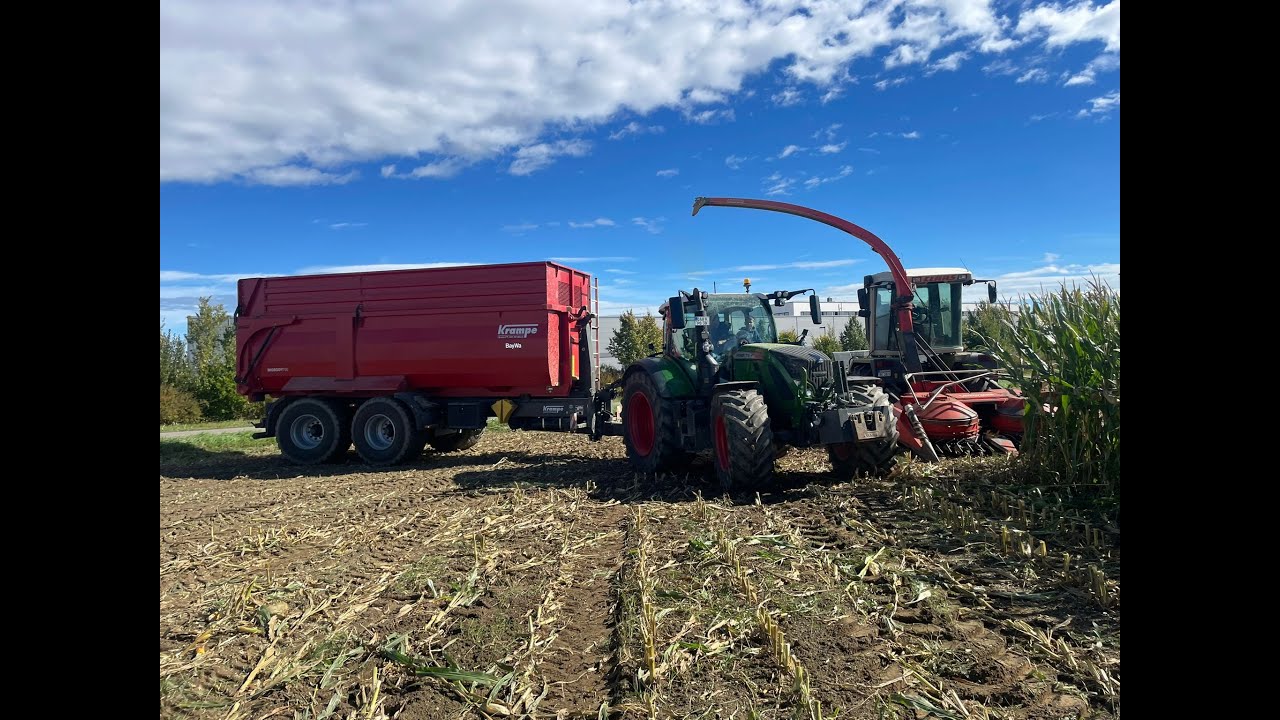 Maishäckeln mit  Kemper Champion 3000, Claas Xerion 2500, Unimog U529 und Fendt 718